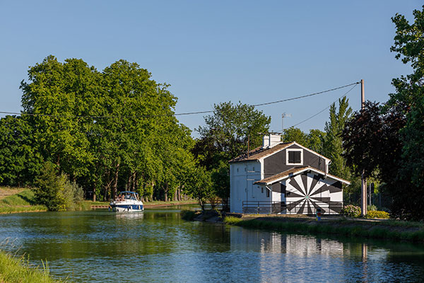 Pente d'eau de Montech